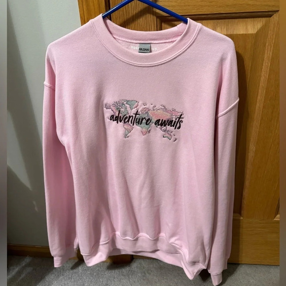 Embroidered adventure awaits sweatshirt - Picture 1 of 4